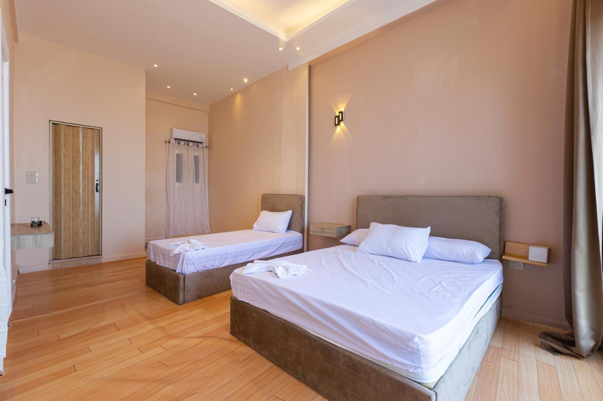 Hyat Suites & Rooms Alessandria Esterno foto