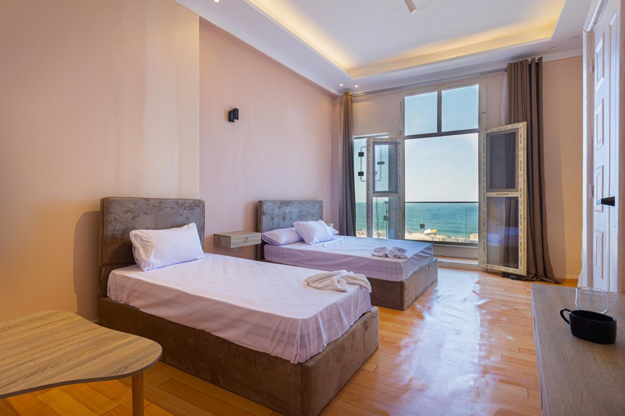 Hyat Suites & Rooms Alessandria Esterno foto