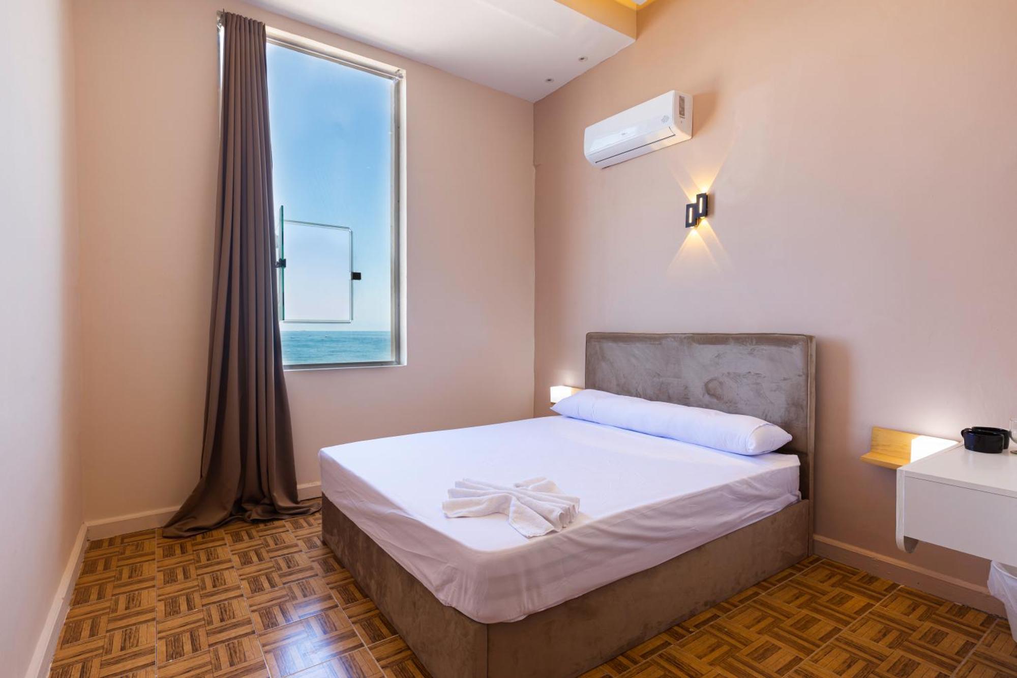 Hyat Suites & Rooms Alessandria Esterno foto